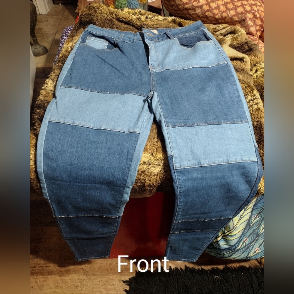 Labijou Color blocked Patchwork Jeans/ Skinny HR.....SZ Large / see pics